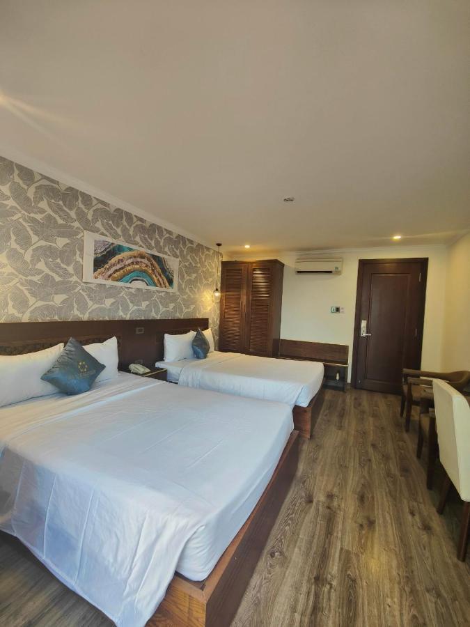 Hotel Grand Sea View &